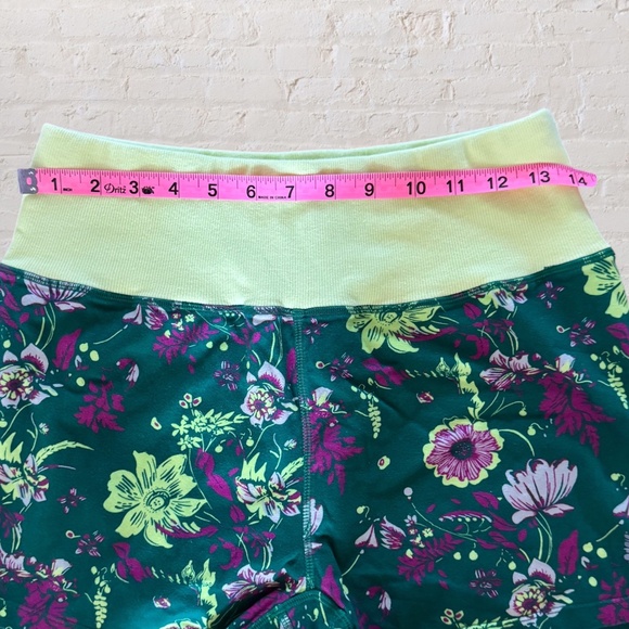 Free People Movement | Hot Shot Micro Set - Heritage Green Floral  - Size L NWT - Picture 7 of 9